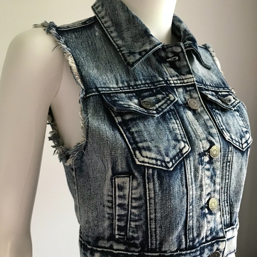 Cropped Acid Wash Denim Vest - Picture 1 of 6